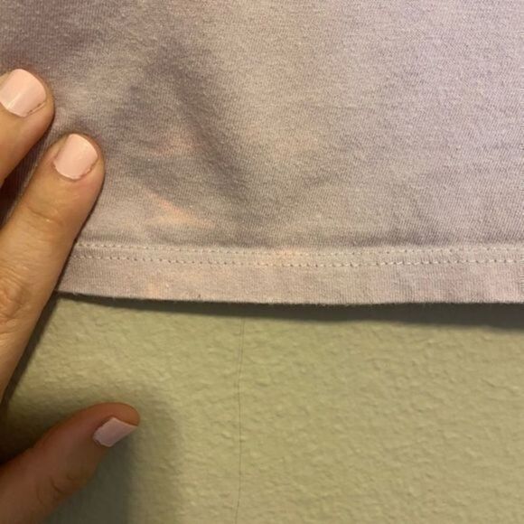 ‎VibeN’ Lavendar Embroidered Pocket Crop Top - Picture 4 of 5